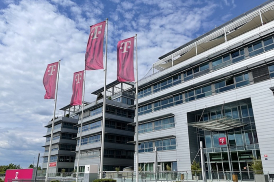 /media/1vkdbfn0/budova-t-mobile-1