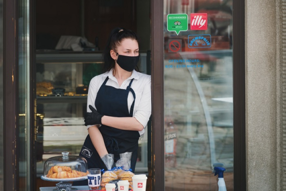 /media/14470/shutterstock_výdejní-okénko