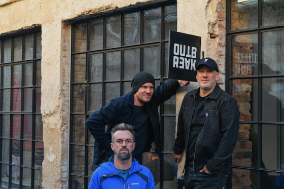 /media/bbklt1gb/outbreak