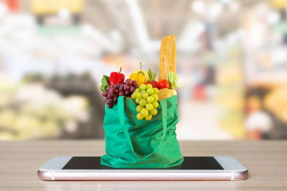 /media/18536/shutterstock_grocery_online
