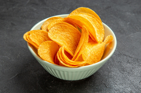 Chips_bramburky_Freepik