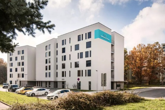 /media/3blbd1nw/alzheimer-home