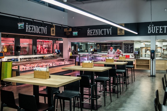 /media/15227/globus-fresh_pohled-na-řeznictví_restauraci_bufet