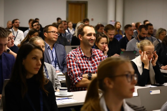 /media/0ksmi3fx/webtop100