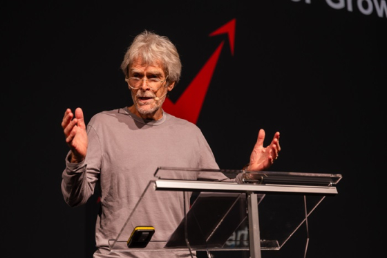 /media/jc1b3nnf/john-hegarty_1