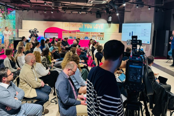 /media/ez1ppnld/tisková-konference_