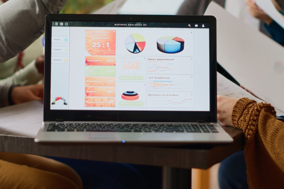 online ad digital freepik