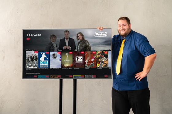 /media/vb0pt0ug/peckatv_matej-cicak-s-tv