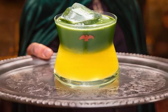 Mattoni_Zradci_Mikesuv drink