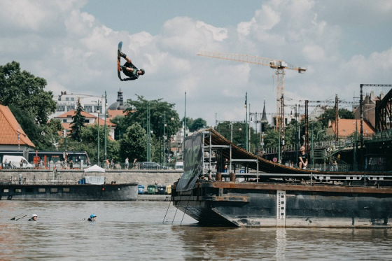 /media/17486/coolife_skoky-vltava