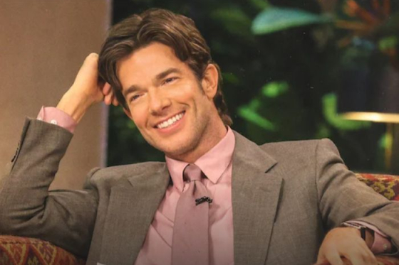 /media/jqidtcj4/everybody-s-live-with-john-mulaney_netflix