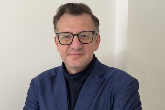 /media/mhopi5gh/robert-arient_foto