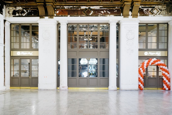 /media/10574/pizzahut_masarykovonadrazi_4