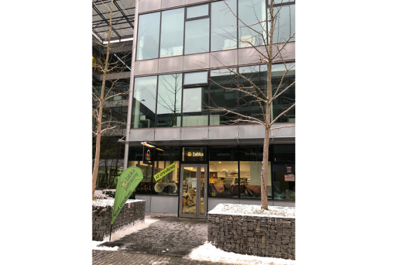 /media/15141/žabka_chodov_vchod