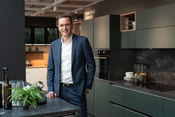 /media/zn1pb0nv/xxxlutz_michal-karcol_jednatel