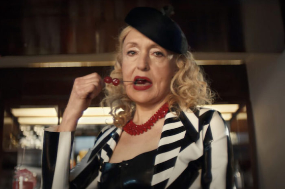 /media/bdsgqkdw/dove-beauty-never-gets-old