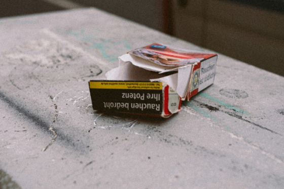 /media/2rif4v41/cigarety_tabak_unsplash