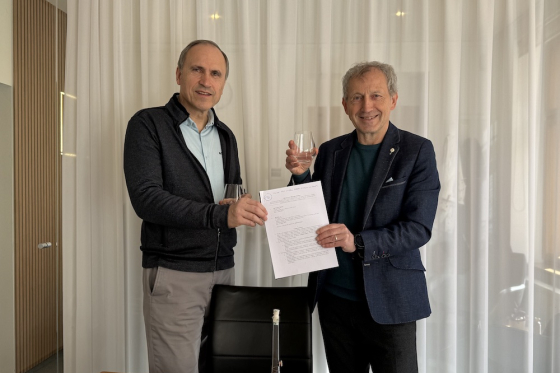 Spojení Bourdon-Práh