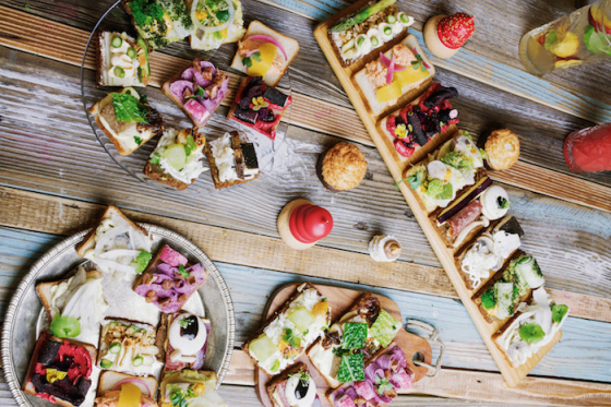 /media/9120/sisters_1