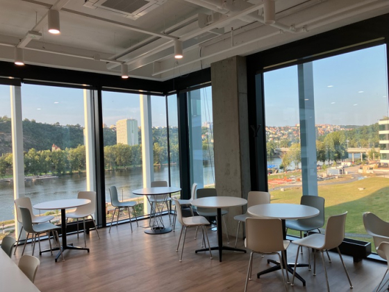 /media/i32nruh1/economia_port7_4