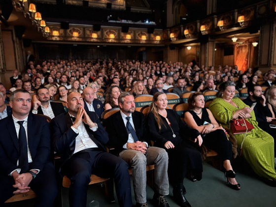 /media/26608/effie_3