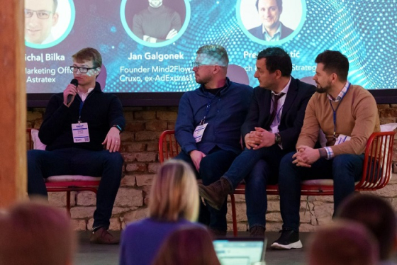 /media/23767/sas_panel_1