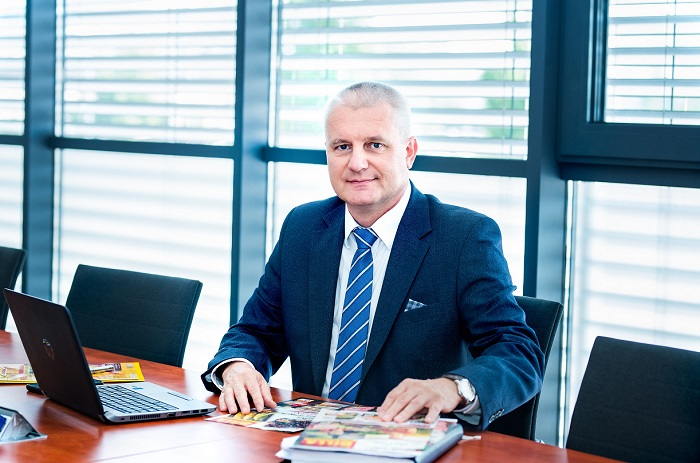 /media/18144/billa_dariusz-bator_01