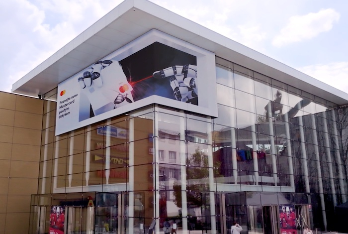 /media/0qufkys1/mastercard_3d_reklama_touch_card