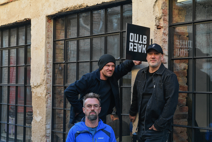 /media/bbklt1gb/outbreak