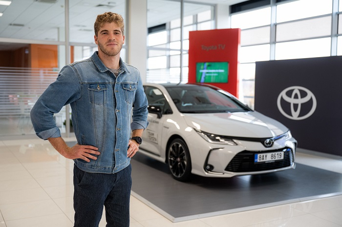 /media/19427/toyota_vodní-slalomář-lukáš-rohan