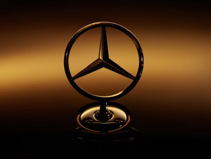 /media/18282/mercedes-benz