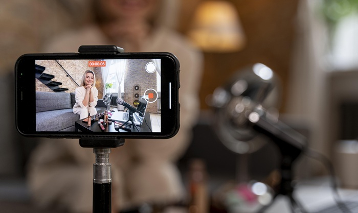 /media/csmi4lrf/influencer_freepik