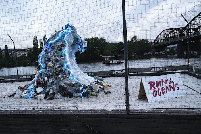 /media/16984/runfortheoceans_vlna