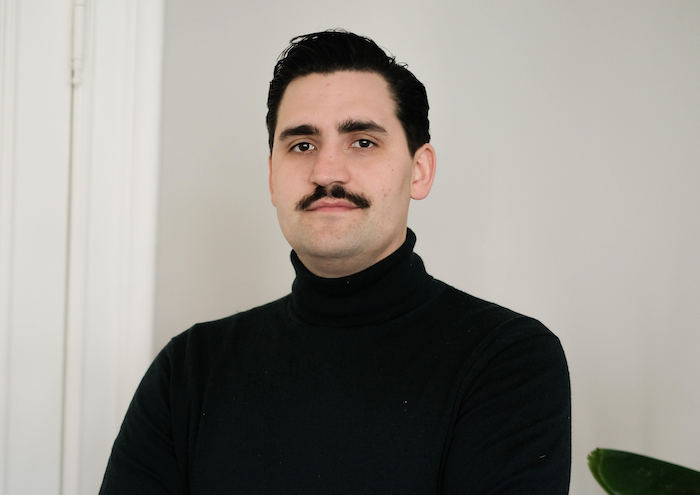 /media/iqnnzox1/revolut_wiktor-stopa