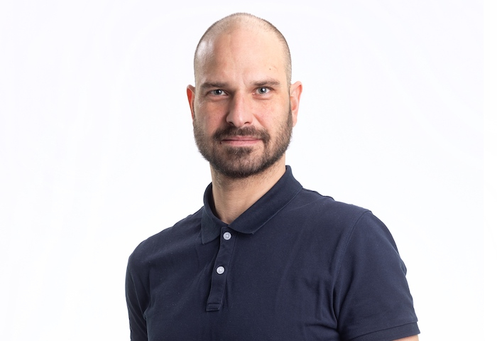 /media/yjhhf3tb/radek-loský_foto_na-šířku