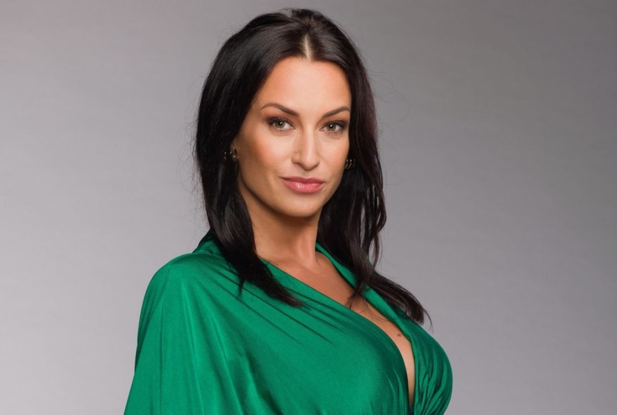 Veronika Fararova_Nova