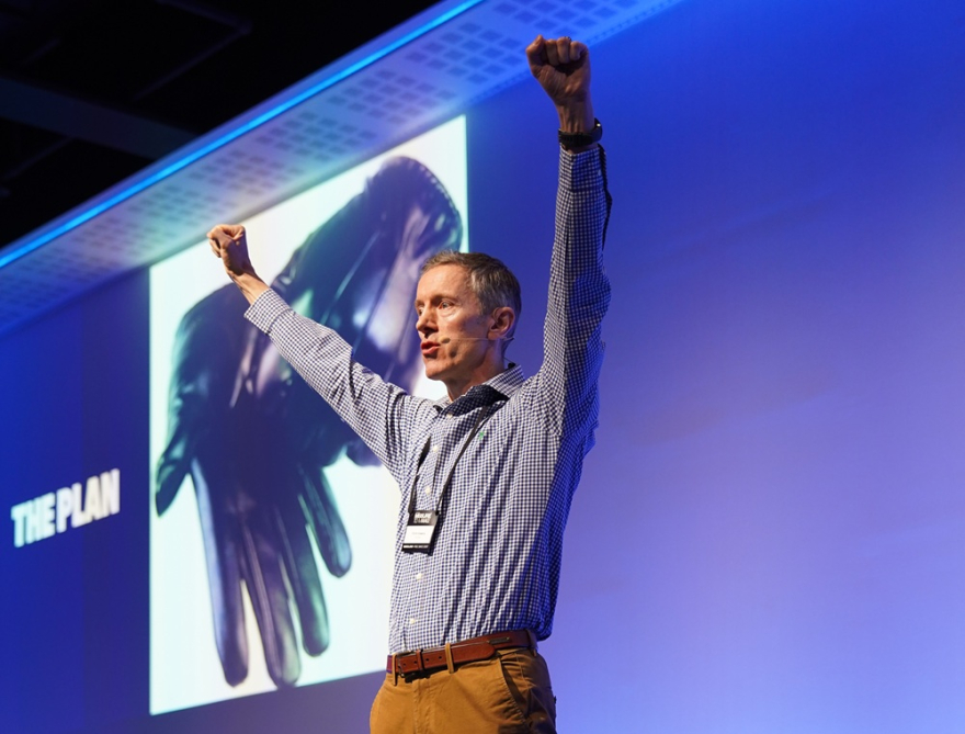 Omniconnect_Darren Hawkins_1