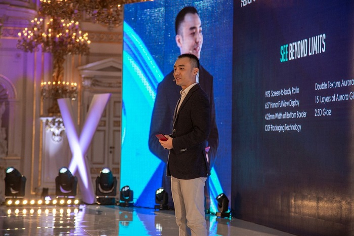 /media/5876/alex_wangxi_country_manager_honor_01