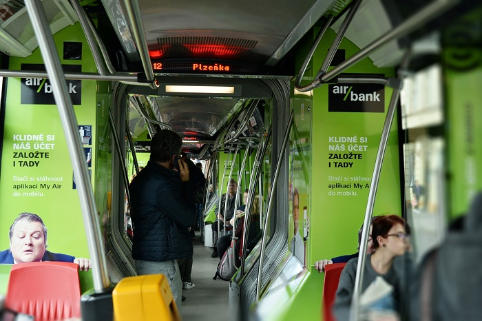 /media/8597/airbank_tramvaj-2