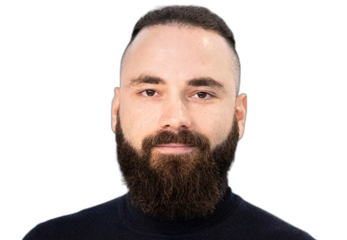 /media/zrzludrz/daniel-mansour