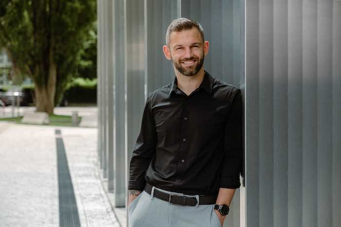 /media/dgzeshjs/tomaspravenec