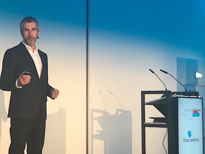 /media/5584/seanpillotdechenecey