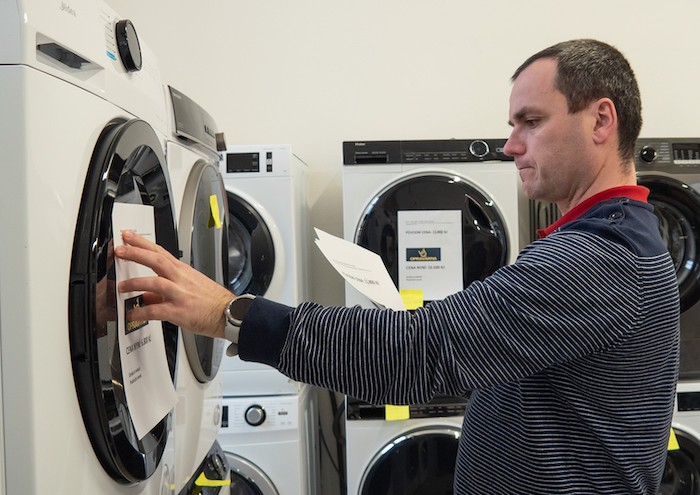 /media/whsbrhx0/prodejna-opravme-cesko_jancharvat