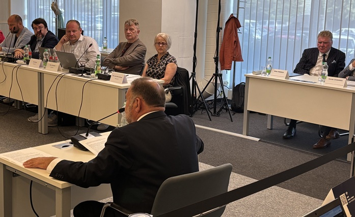 /media/hxele5vl/karas_ct