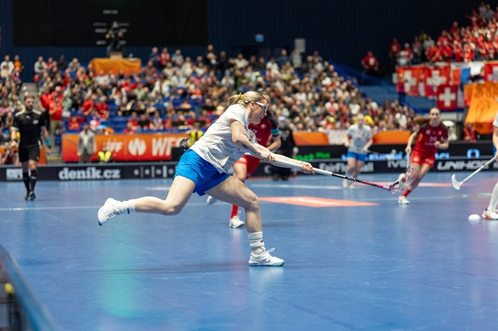 /media/h2bnua3m/florbal-zeny_cesky-florbal