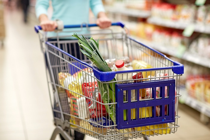 /media/13829/shutterstock_supermarket_košík