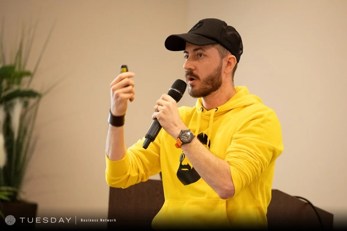 /media/n0inyyyc/brandstorming_michal-pastier