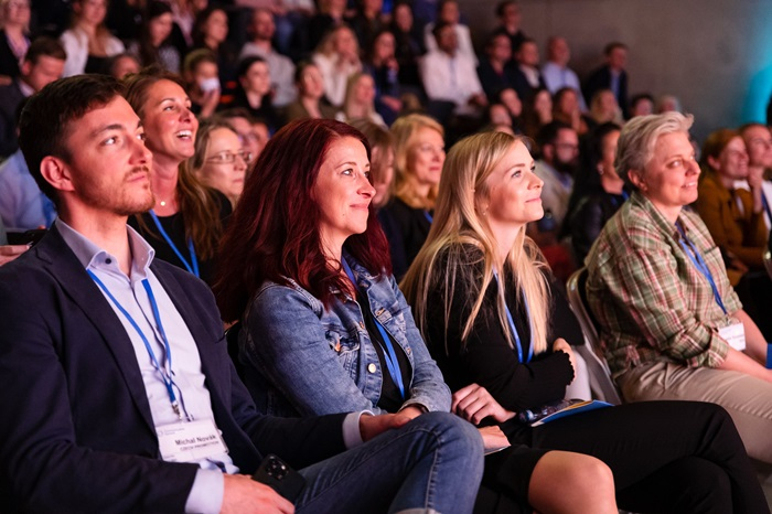 /media/3f3f0r2f/communication-summit_zdroj-archiv-blue-events