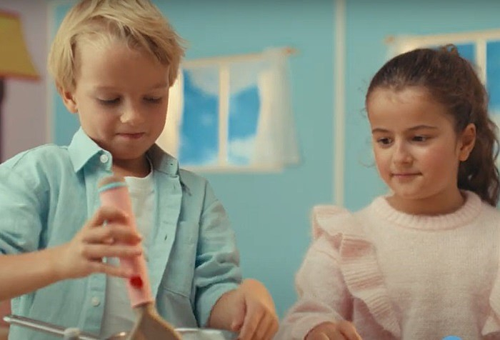 /media/003gmert/baci-baci_saatchi