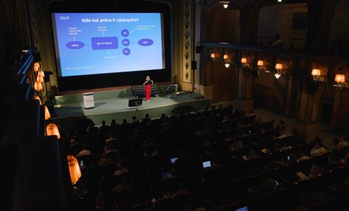 /media/qkmh4uyg/ai-restart_2024